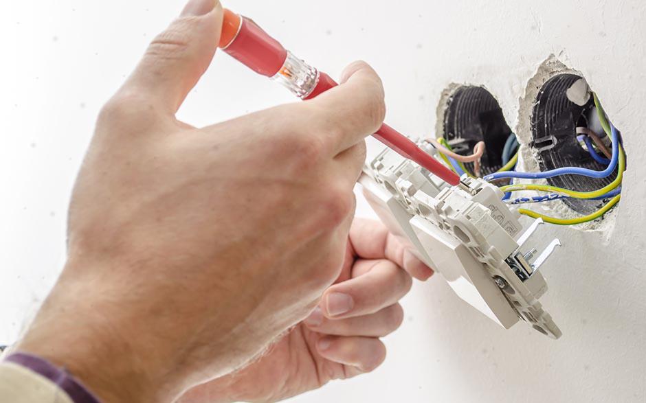électricien urgence Paris 12